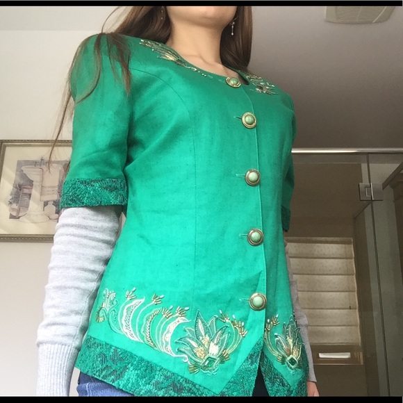 Gorgeous emerald green vintage top - Picture 2 of 9